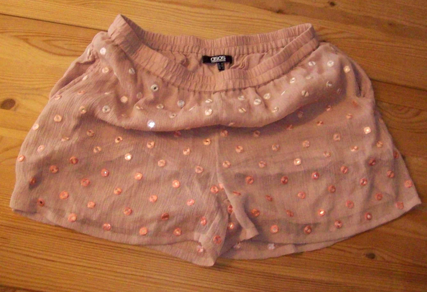 ASOS- ganz tolle, zarte Shorts Gr. UK 12 ca 40
