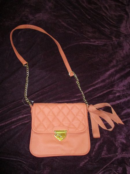 NEU mit Plastik-Etikett * Edel * Ch..el- Style * Stepp * Umhänge- Hand- TASCHE mit goldenem Kettenband 