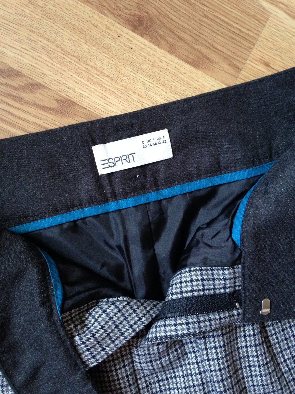 NEU - EDC Esprit Rock grau Hahnentrittmuster 40 M