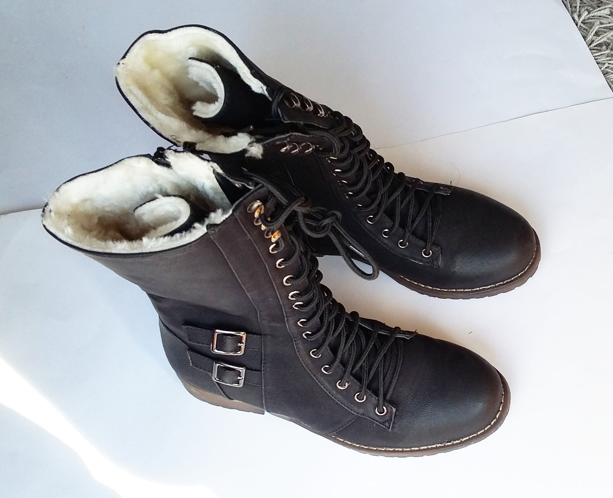 Winterstiefel TOP Zustand in Schwarz, Gr. 39, gefüttert