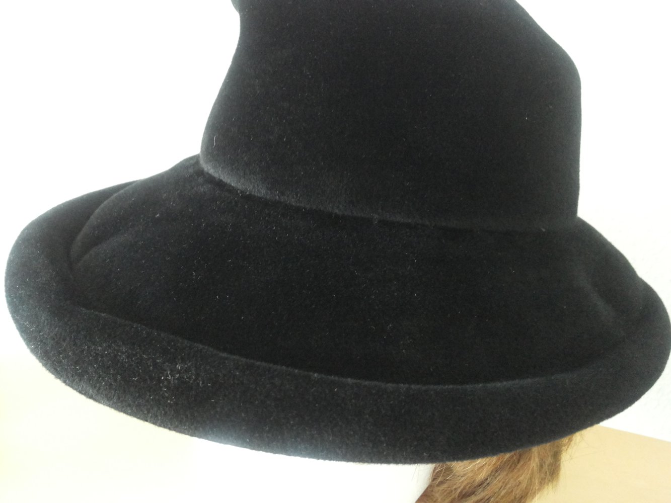 Hut aus schwarzem Samt *Klassiker* *vintage*