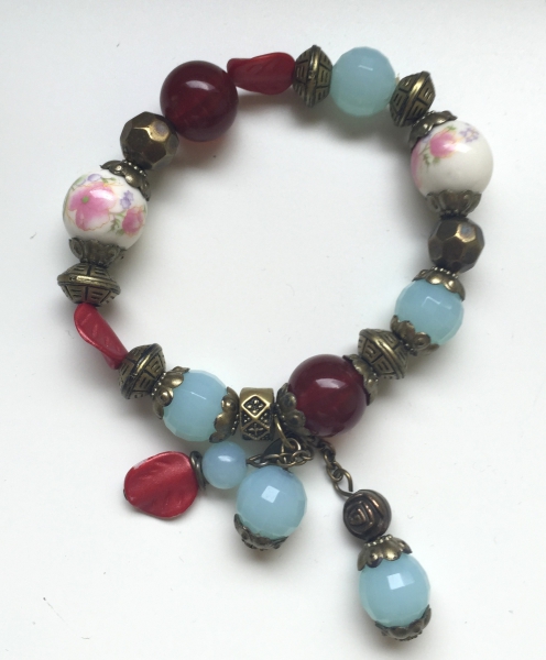 Süßes Perlenarmband