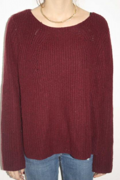 Roter Strickpullover