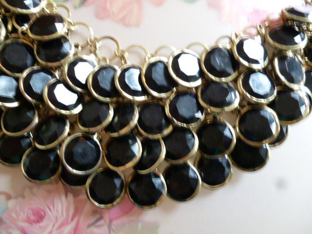 Schwarze /  Türkismint Wasserfall Kette gold Statement