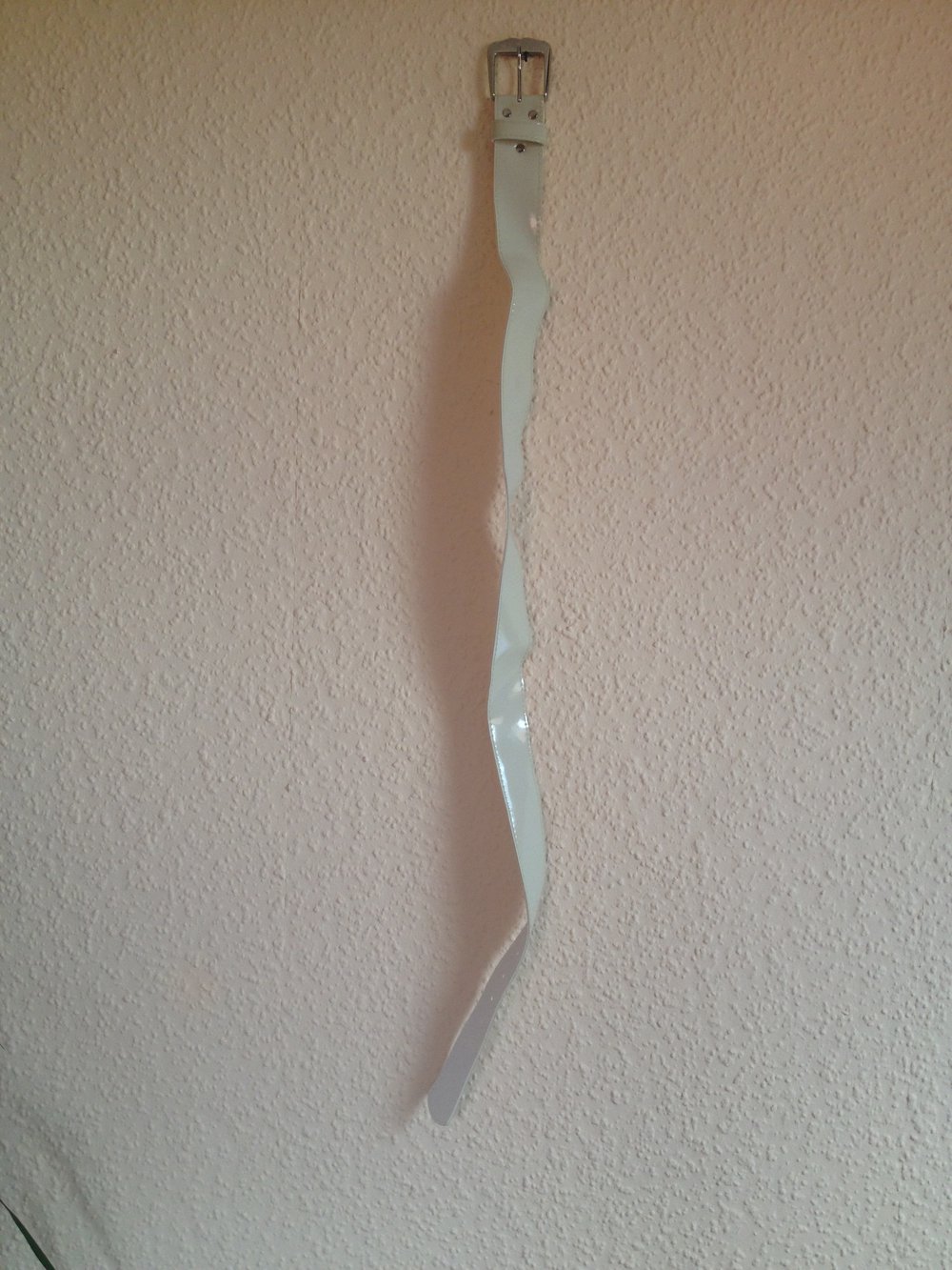 Cremefarbener Gürtel