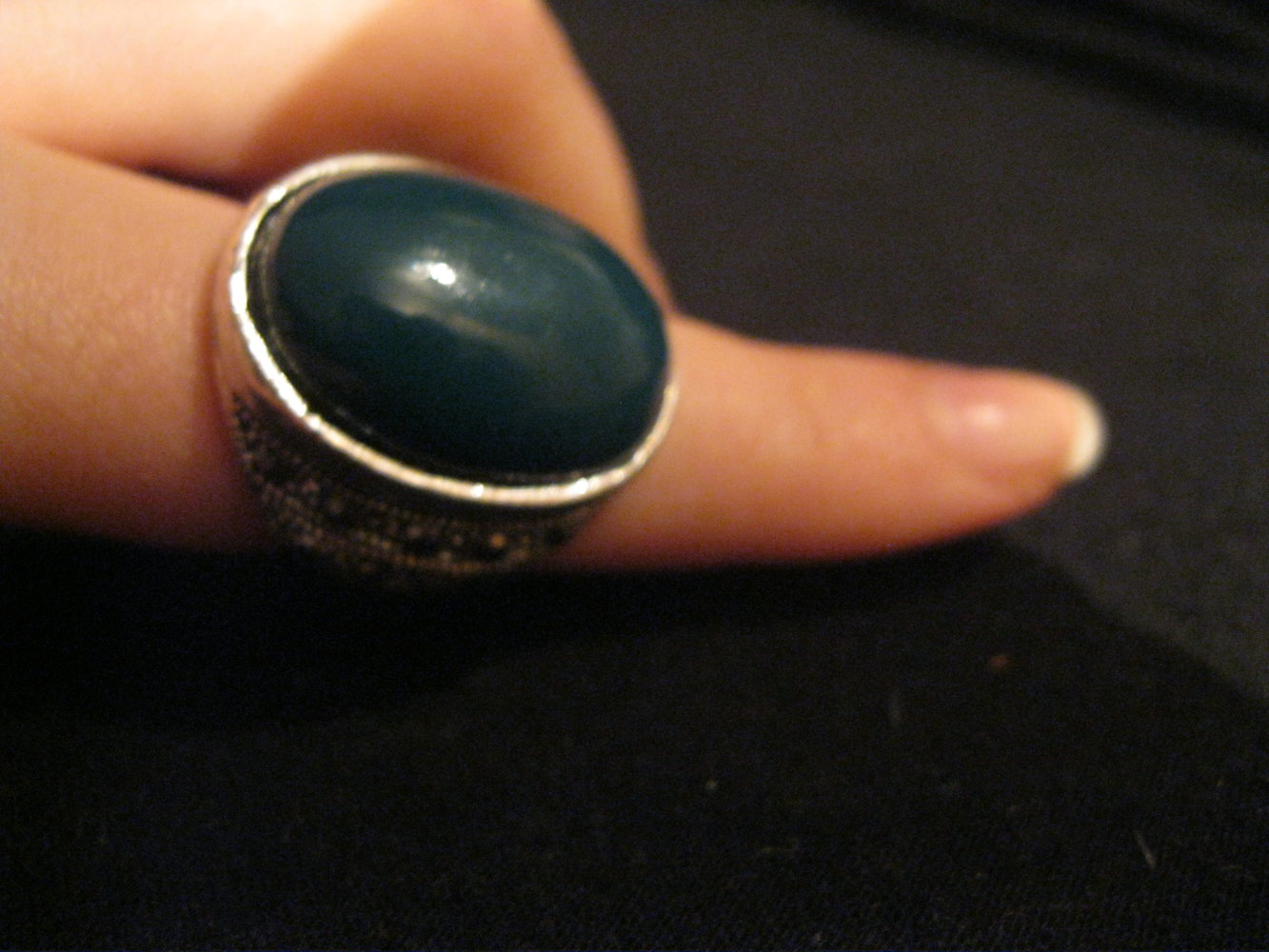 Statement Ring mit großem Grünen Stein