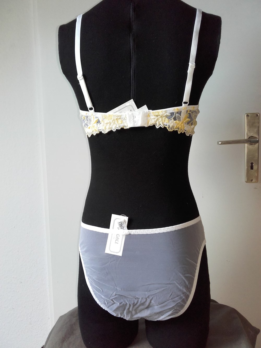 Magali, gelb weiß durchsichtiig, slip 42 BH 80B