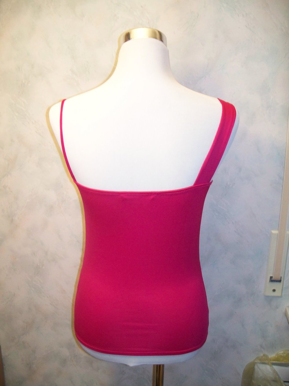 MISS IVY// Schickes Party-Top (pink) mit glitzernder Brosche Gr. 36/38