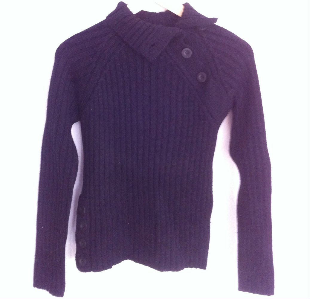 Strickpullover schwarz geknöpfter Kragen Knöpfe Knopfleiste Zopfstrick  Pullover Pulli kuschelig warm weich gestrickt bequem schlicht lässig basic Herbst Winter