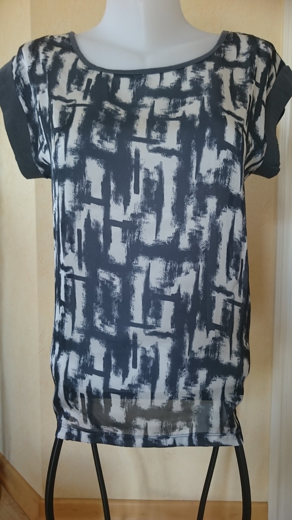 Edc by Esprit T-Shirt Gr M grau/weiß