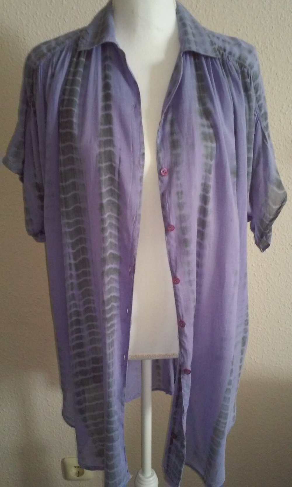 Longbluse Bluse Cardigan Sommerbluse Gr.36/38 halbtransparent,leichter Batikdruck