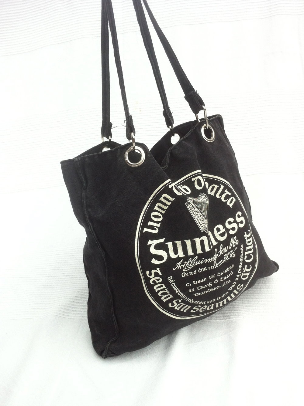 Umhänge Tasche schwarz Guinness 