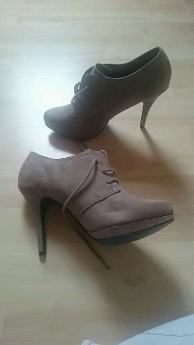 High Heels beige Wildleder