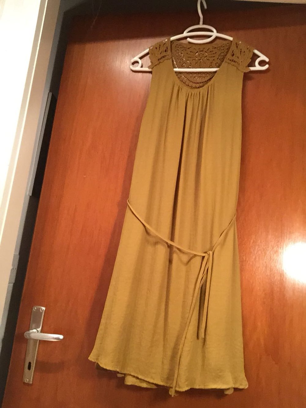 Chiffonpolyester Kleid NEU