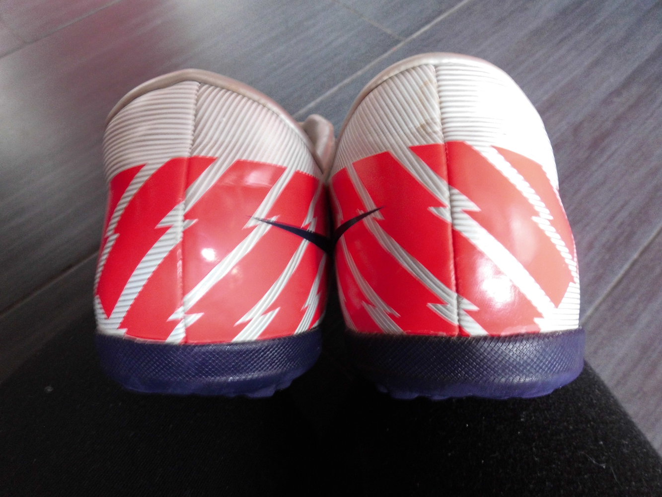 Nike Mercurial Fussballschuhe Hartplatz Kunstrasen Gr.38,5 US 6 UK 5,5 silber