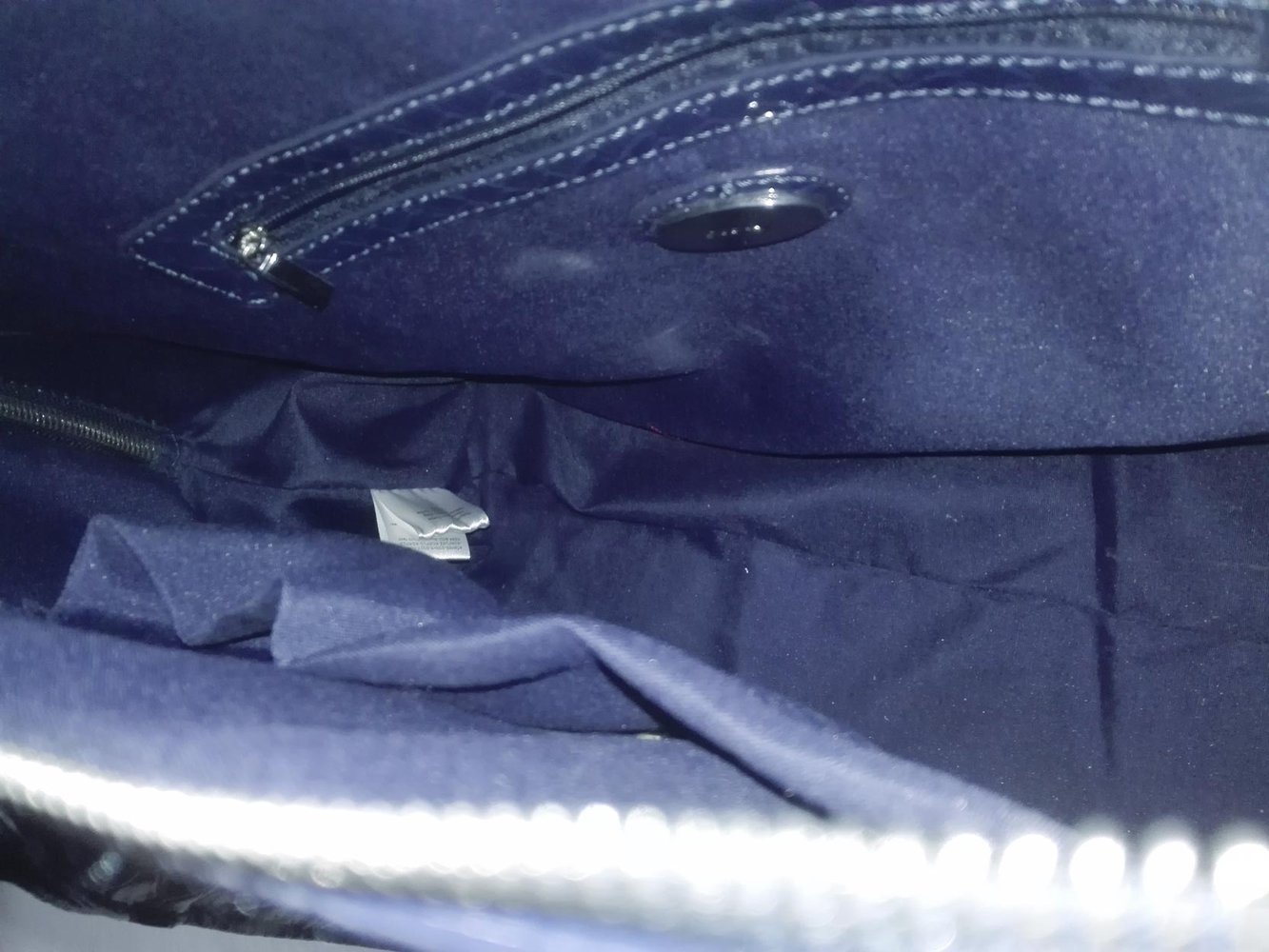 Tasche in Lackleder-Kroko-Optik, blau, Henkel + Trageriemen