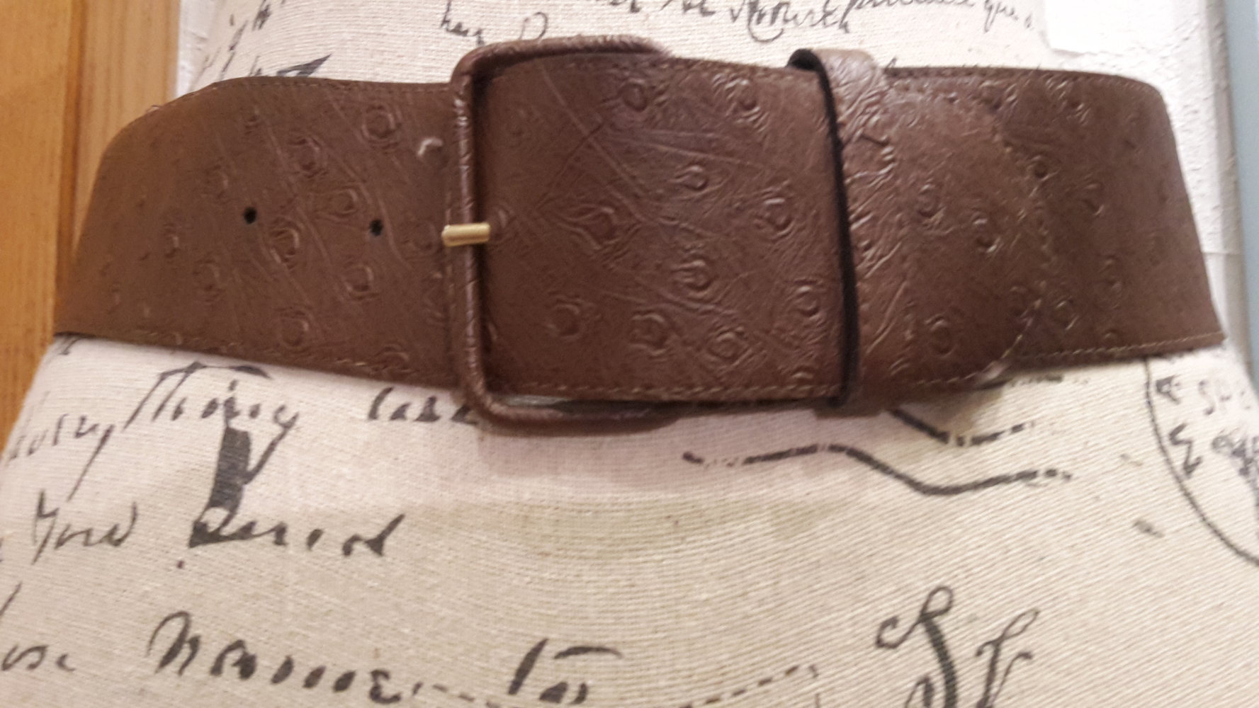 brauner cognac breiter Kunstledergürtel Muster 85cm 