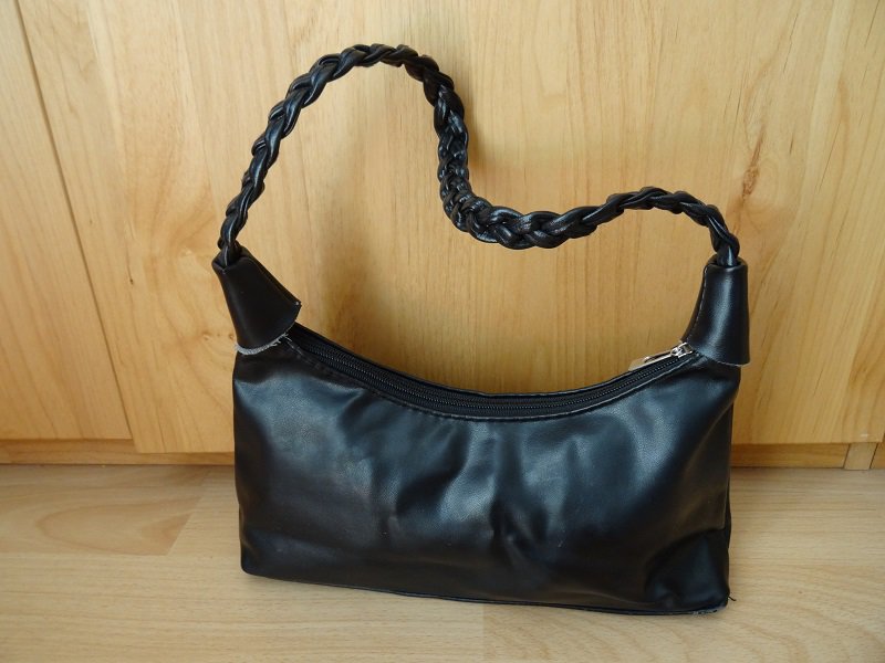 Kleine Handtasche schwarz Kunstleder Clutch 