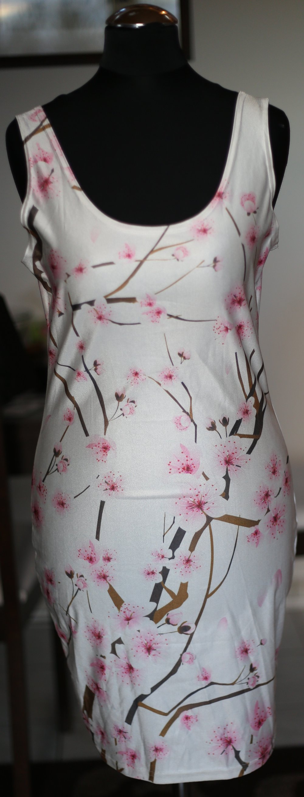 Kleid mit Kirschblütenprint XS 34 weiß rosa
