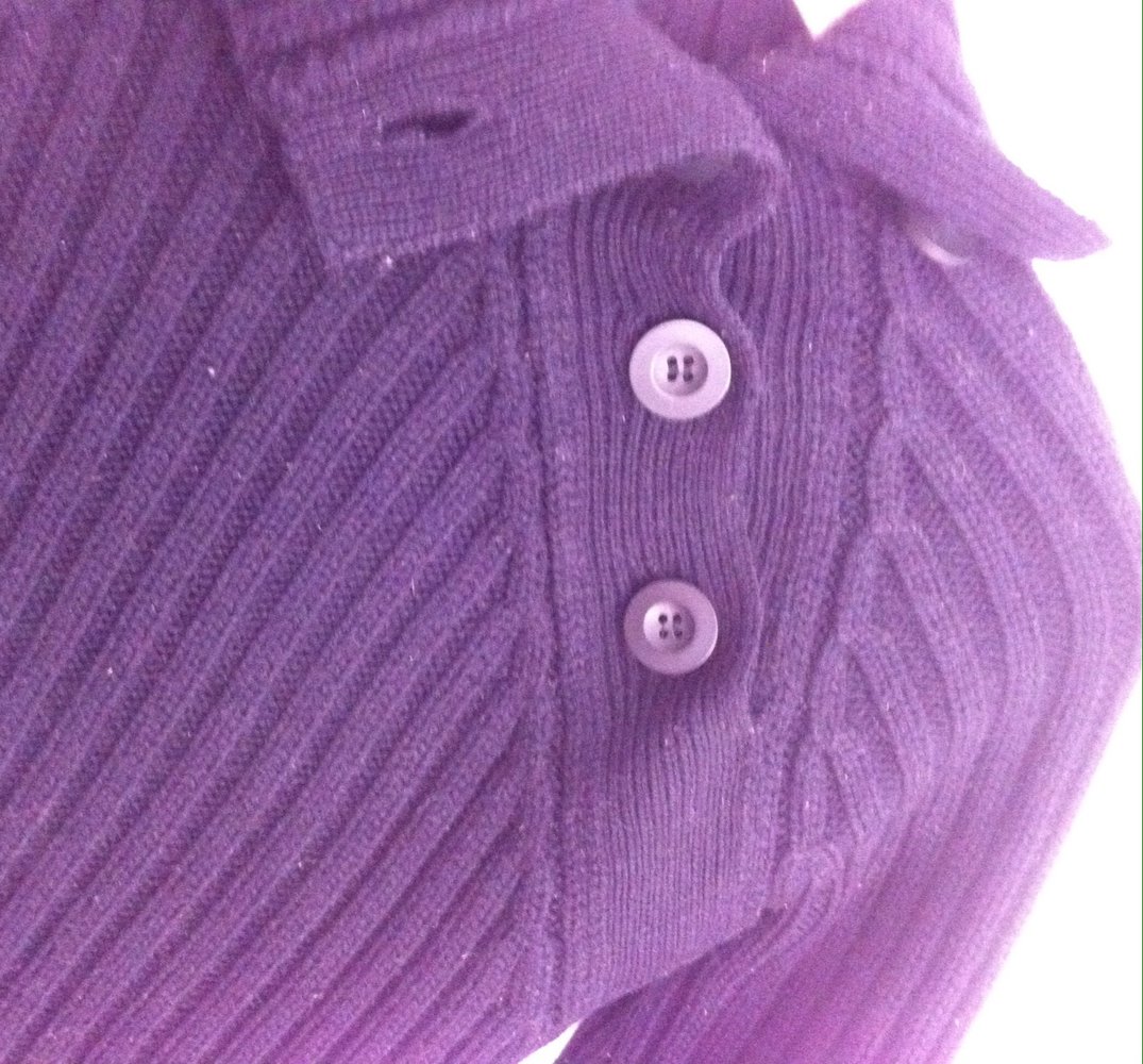 Strickpullover schwarz geknöpfter Kragen Knöpfe Knopfleiste Zopfstrick  Pullover Pulli kuschelig warm weich gestrickt bequem schlicht lässig basic Herbst Winter