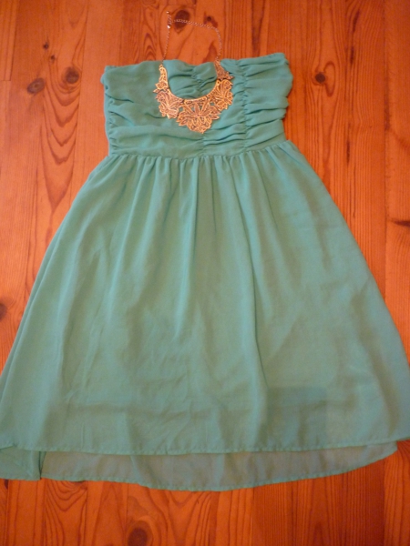 Shönes Bandeaukleid, Abendkleid