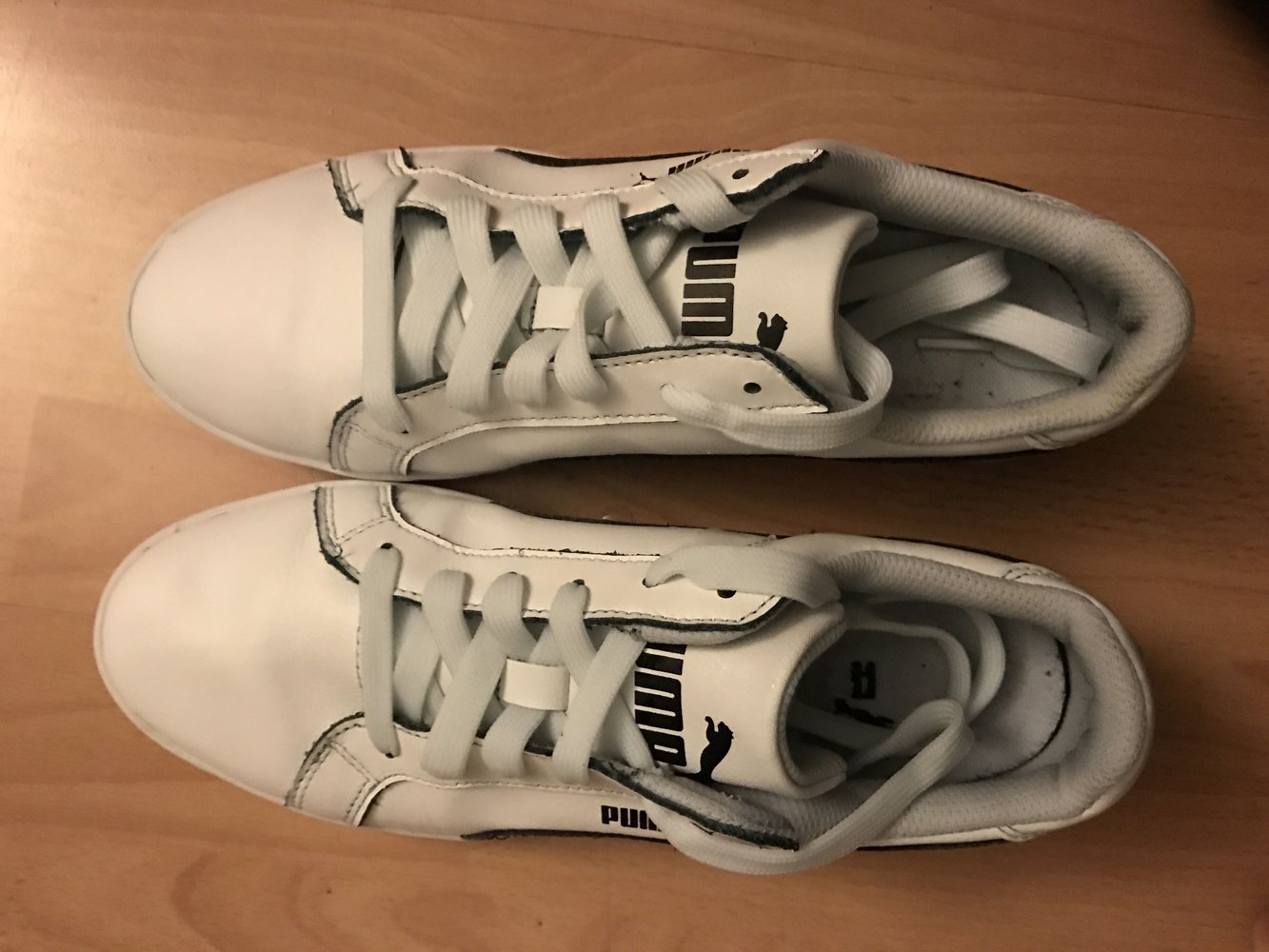 Puma Schuhe Damen in Weiß / Schwarz