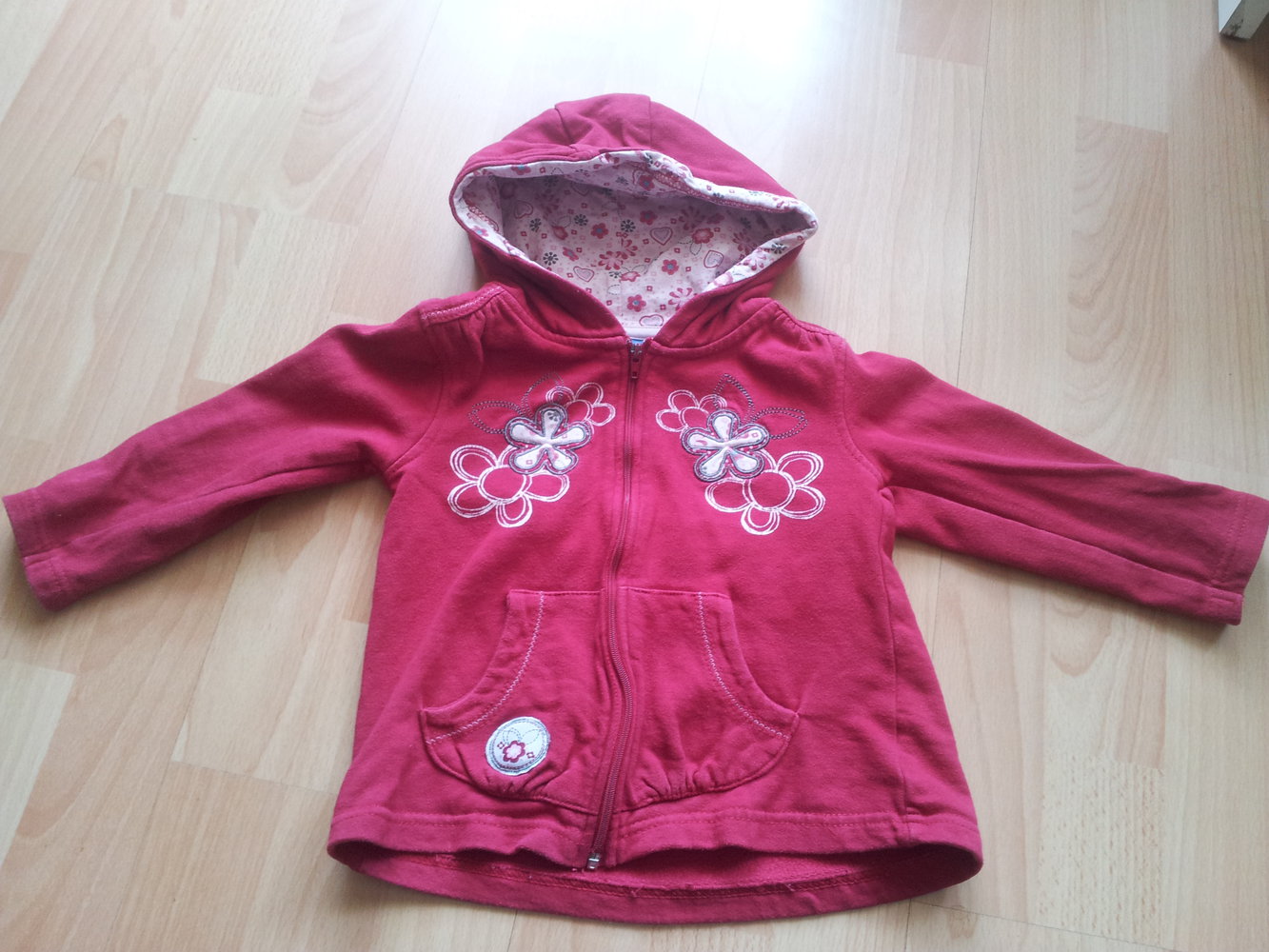 Kaputzenjacke Jacke rot Blumen Gr. 92
