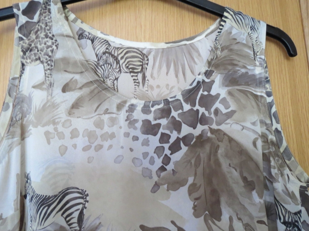 Sommertop, Gr.38/S, oliv, Neuwertig