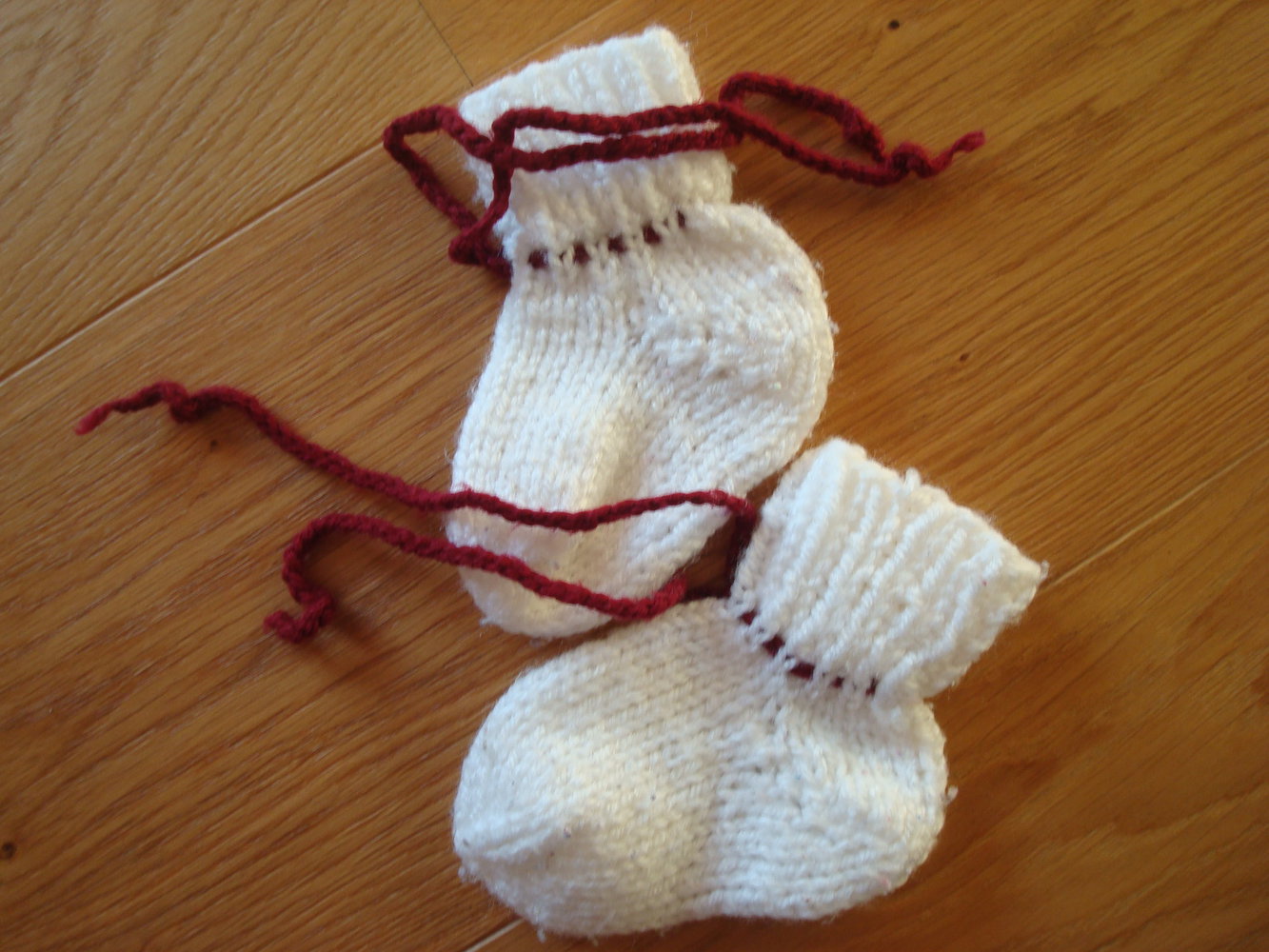 Babysöckchen handgestrickt für Mädchen Gr. 16