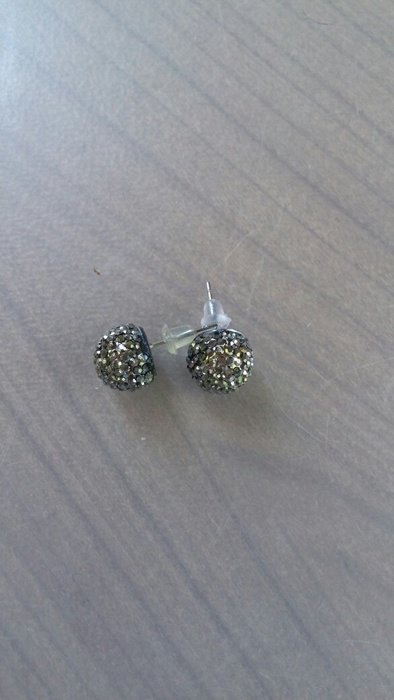 glitzernde Ohrstecker
