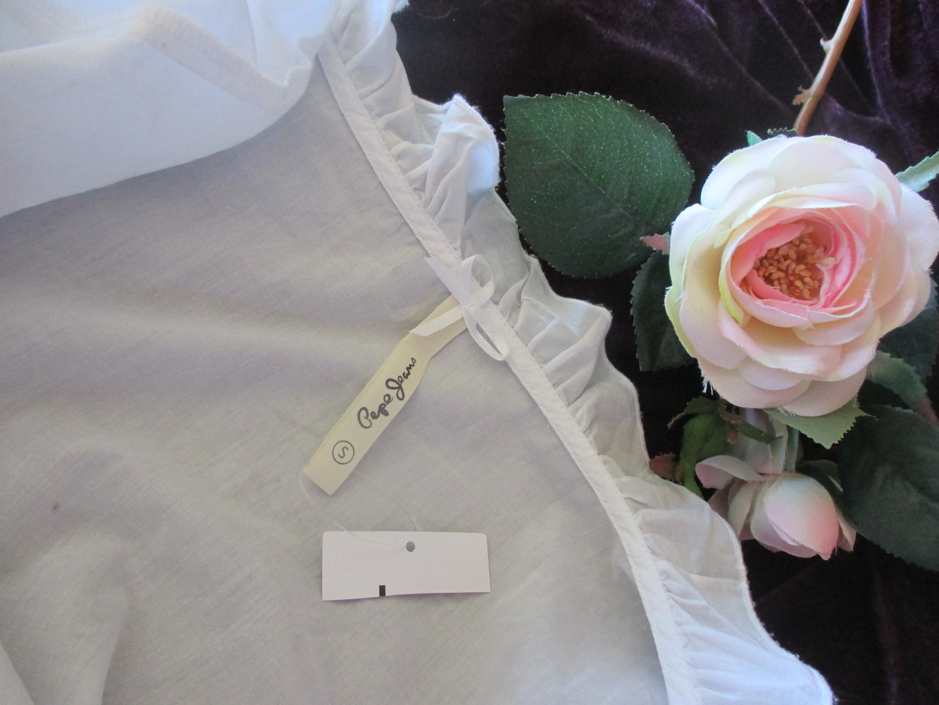 NEU mit ETIKETT Rüschen Romantik Volant Trachten Dirndl Baumwolle Batist Bluse 