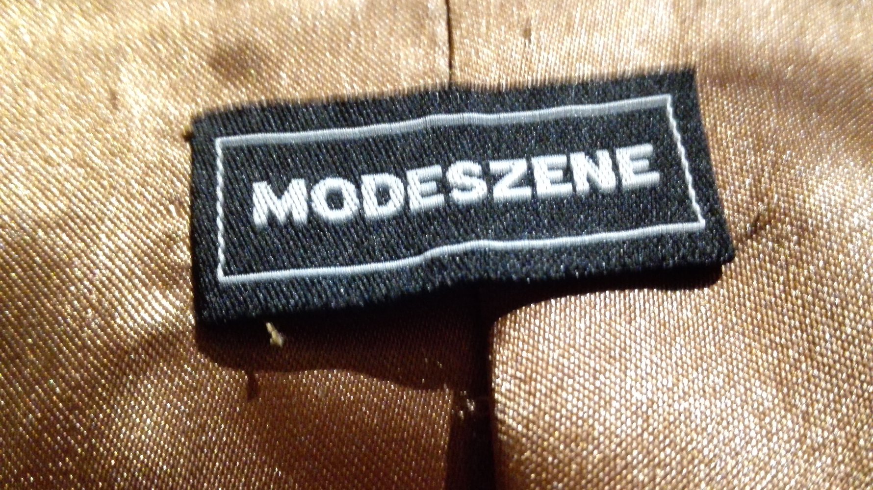 Brauner Ledermantel mit 