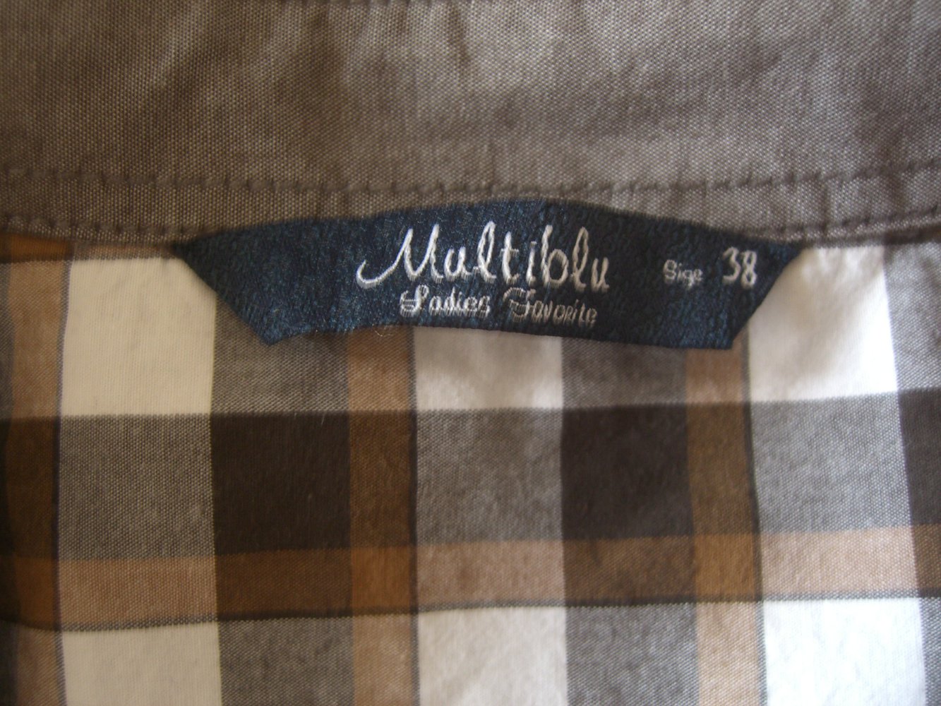 Hübsche karierte Bluse