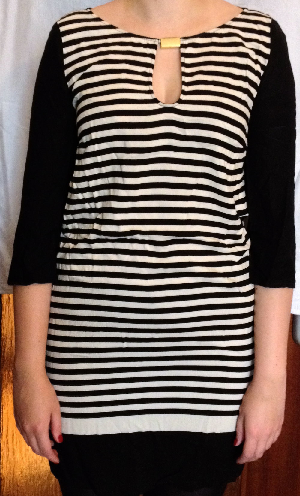 Wunderschönes Kleid mit Streifenmuster von Zara