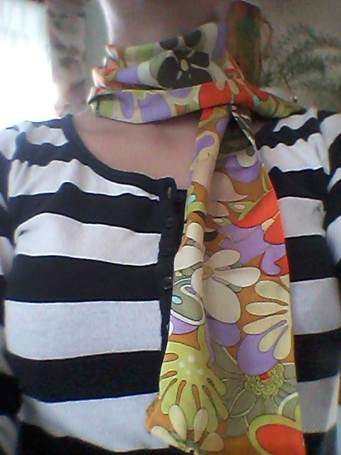 Tuch schmal kurz dünn bunt Blumen