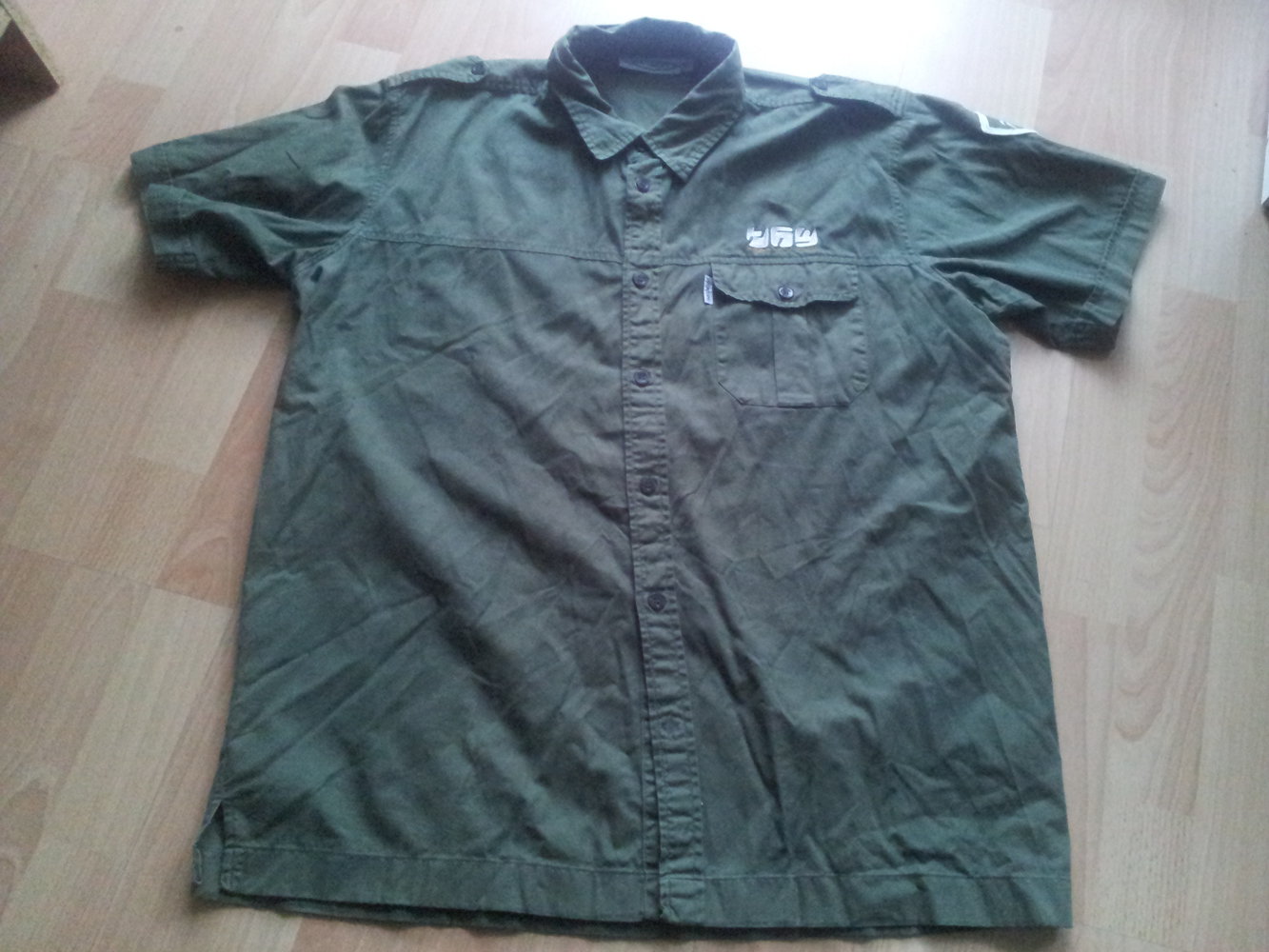 Hemd oliv grün khaki Gr. 188 M kurze Ärmel 