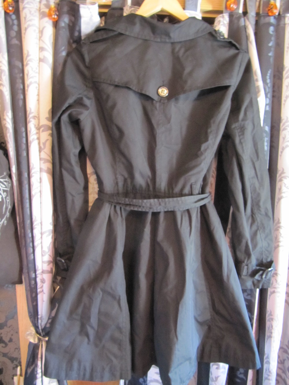 Weit ausgestellter Mantel