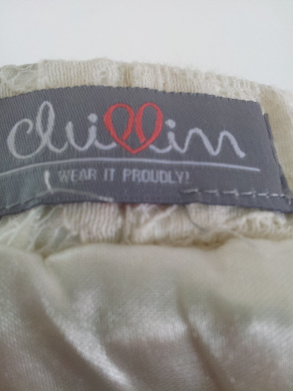 weißer spitzen rock