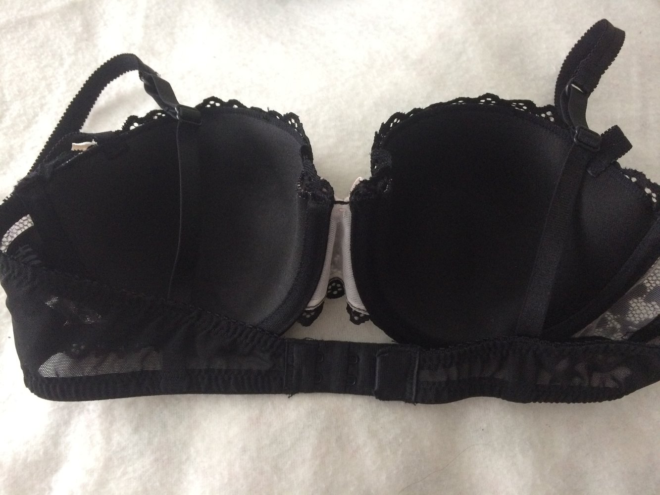 Push-up-BH aus Spitze Schwarz Puder NEU