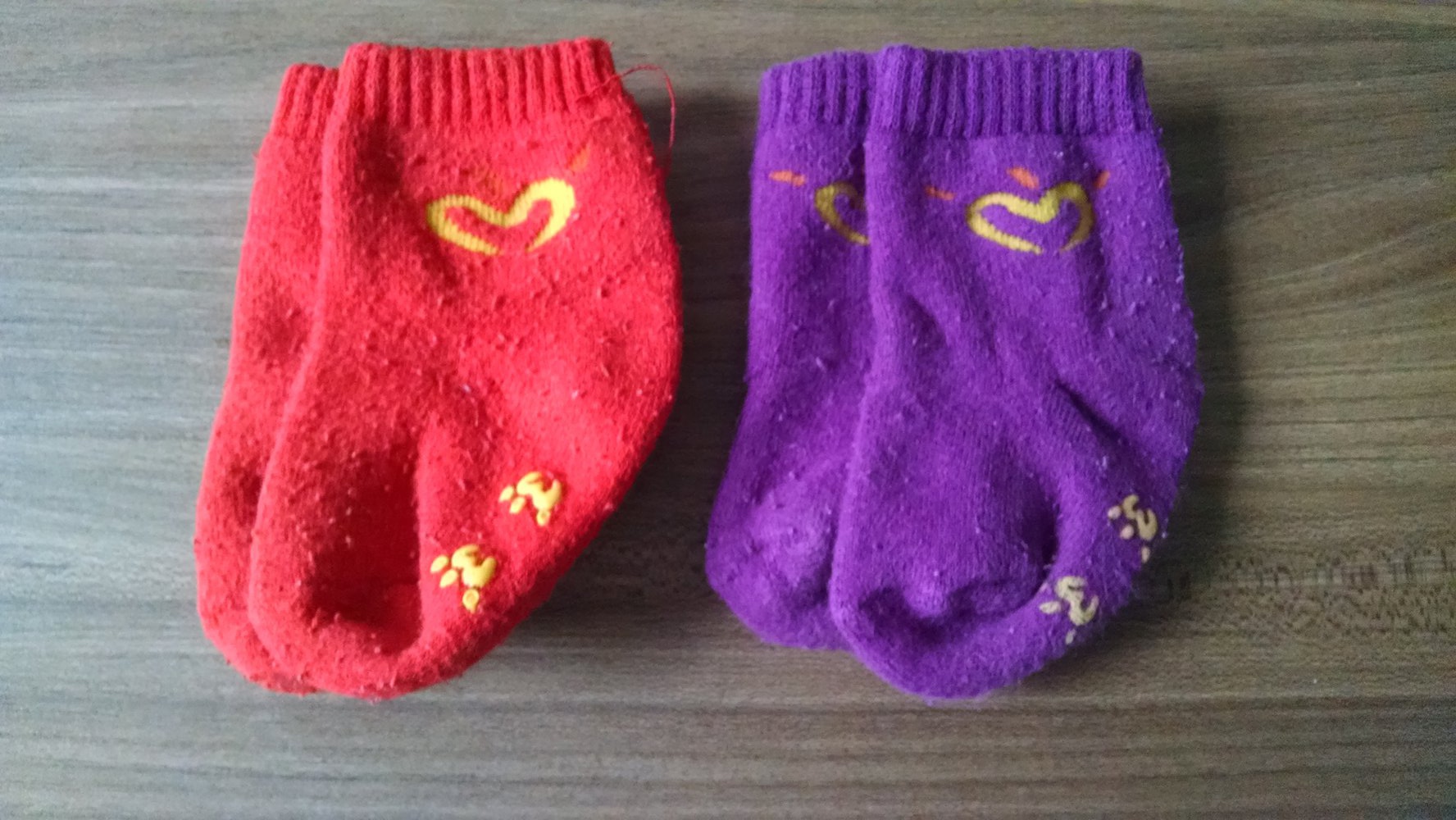 2 Paar ABS-Babysöckchen