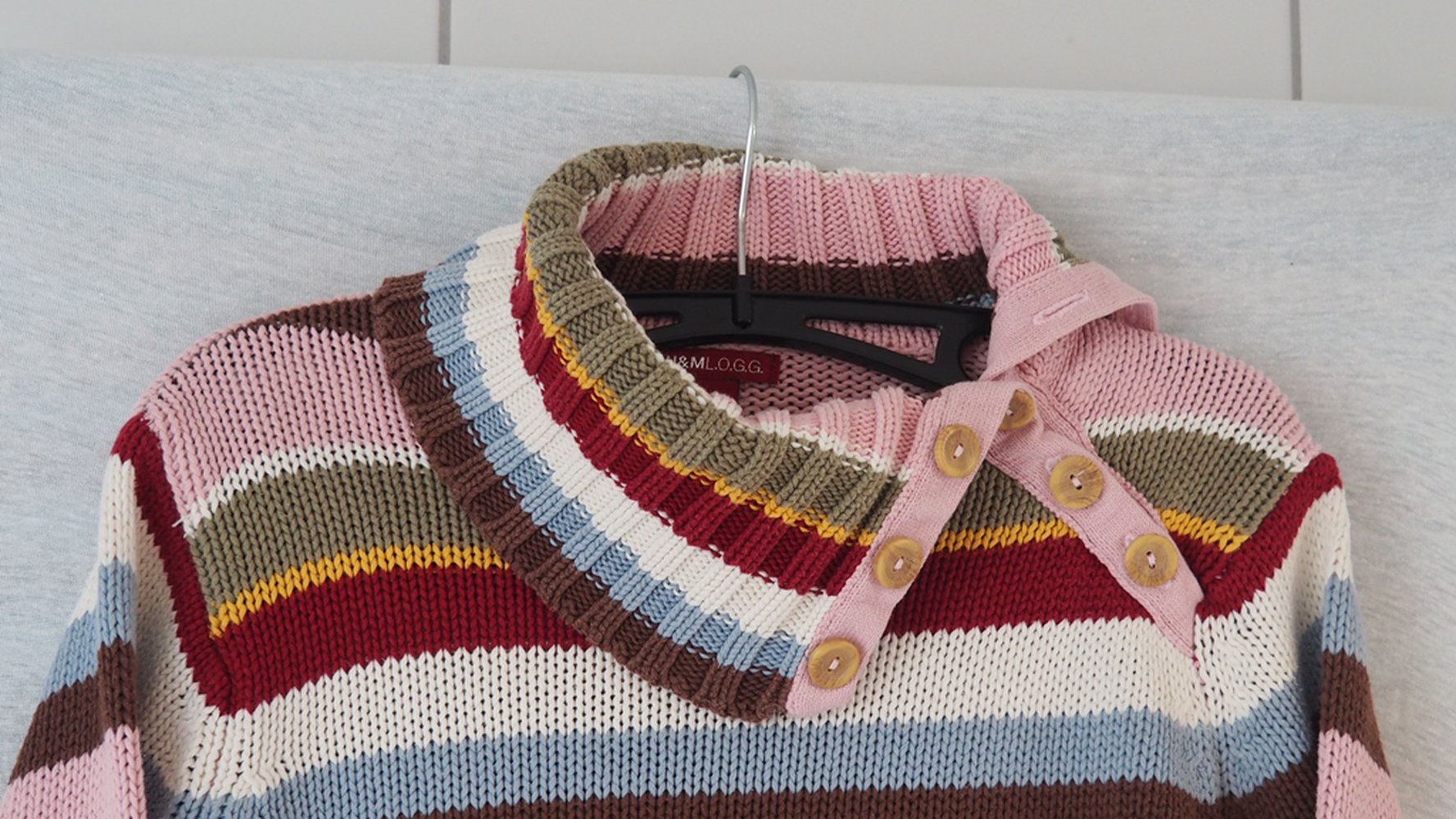 Gestreifter Strickpullover mit ausgefallenem Kragen von H&M Gr. 152