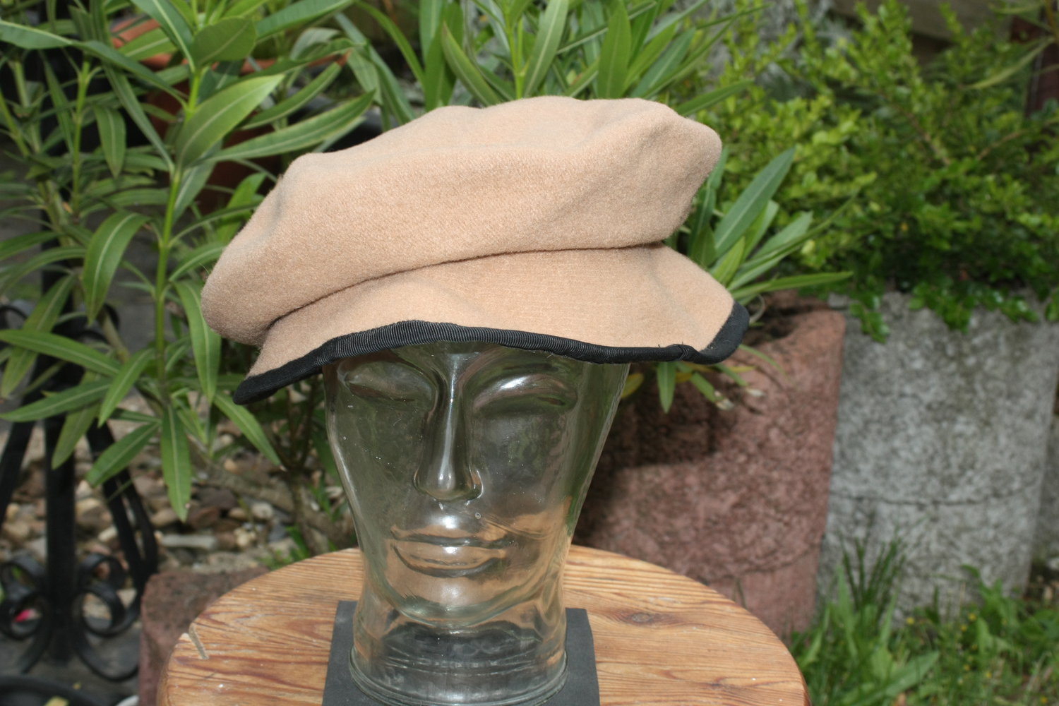 Beiger Schlapphut, Gr. 57