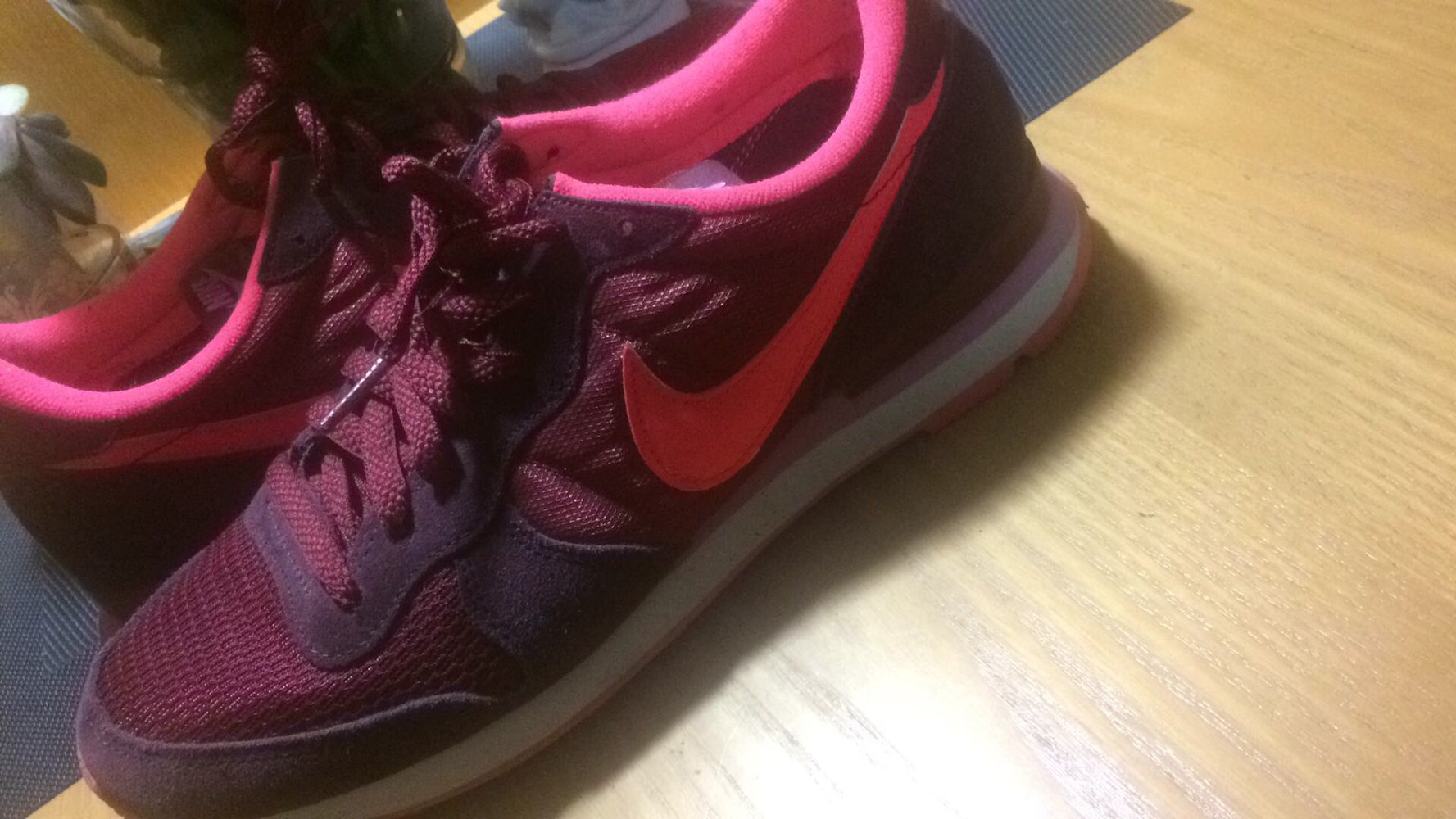 Nike Internationalist 42 