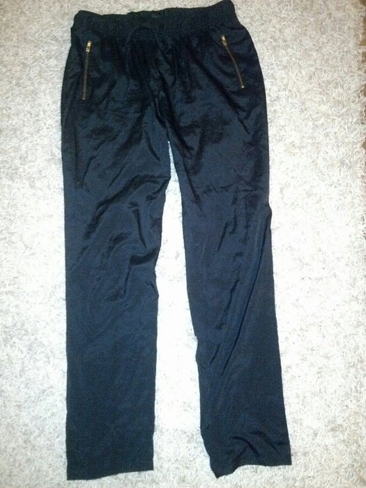 Elegante, schwarze Boyfriend-Hose von H&M