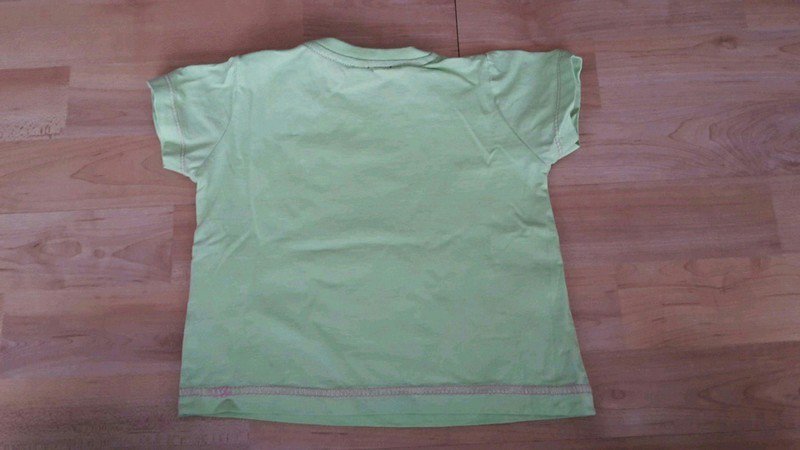 T- Shirt in Größe 74