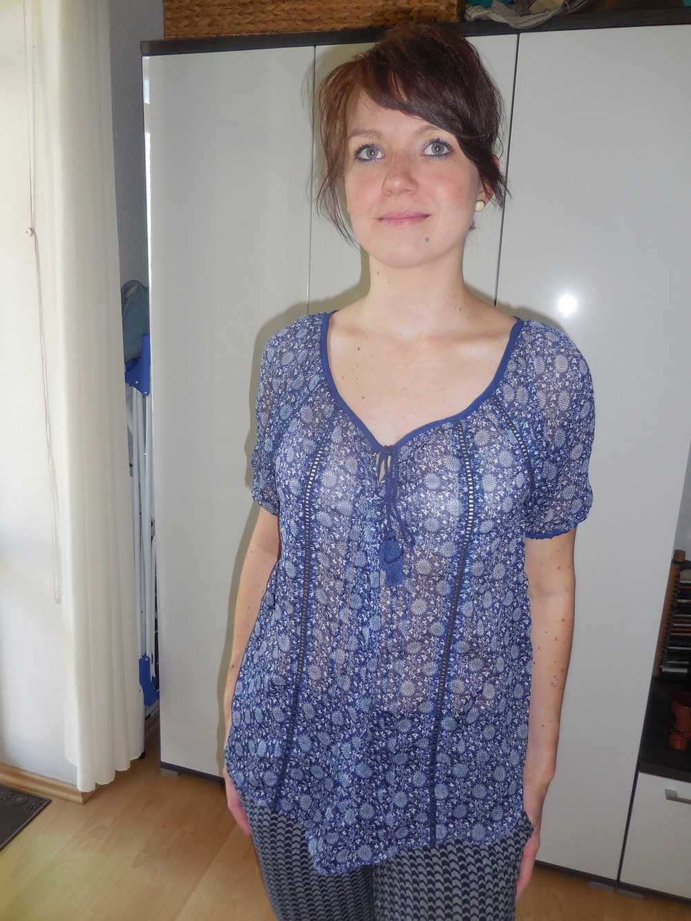 Lockere durchsichtige Seidenbluse