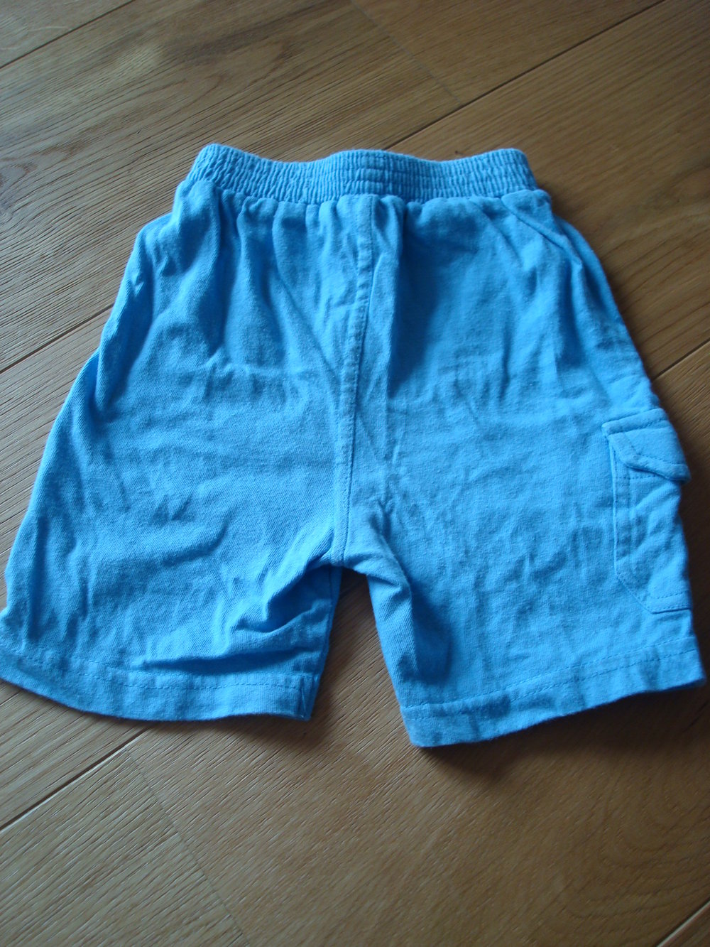 süße kurze Hose für Jungen