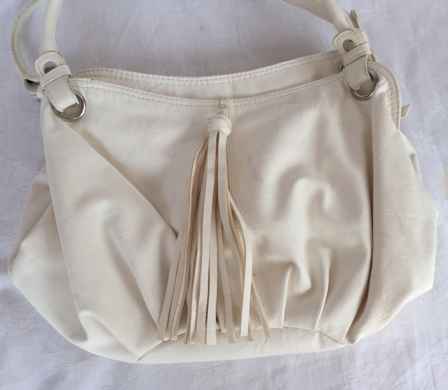 Weiße Handtasche