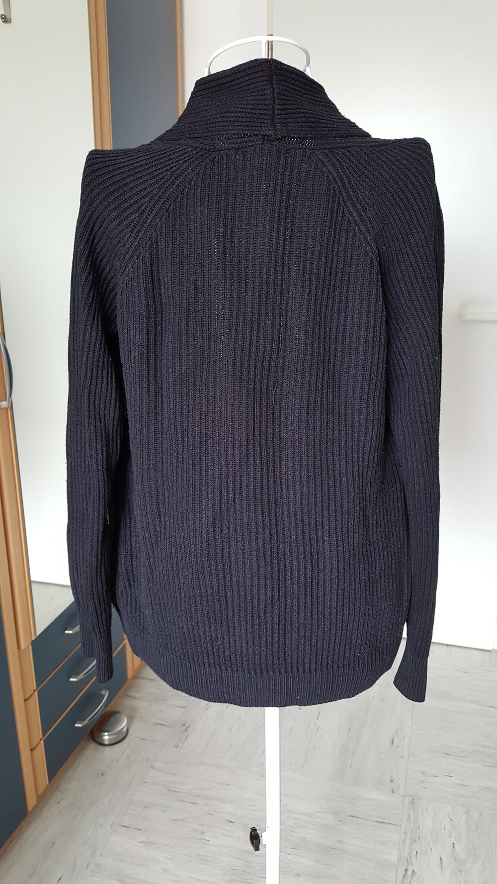 444. Strickcardigan von H&M, Gr. S, schwarz