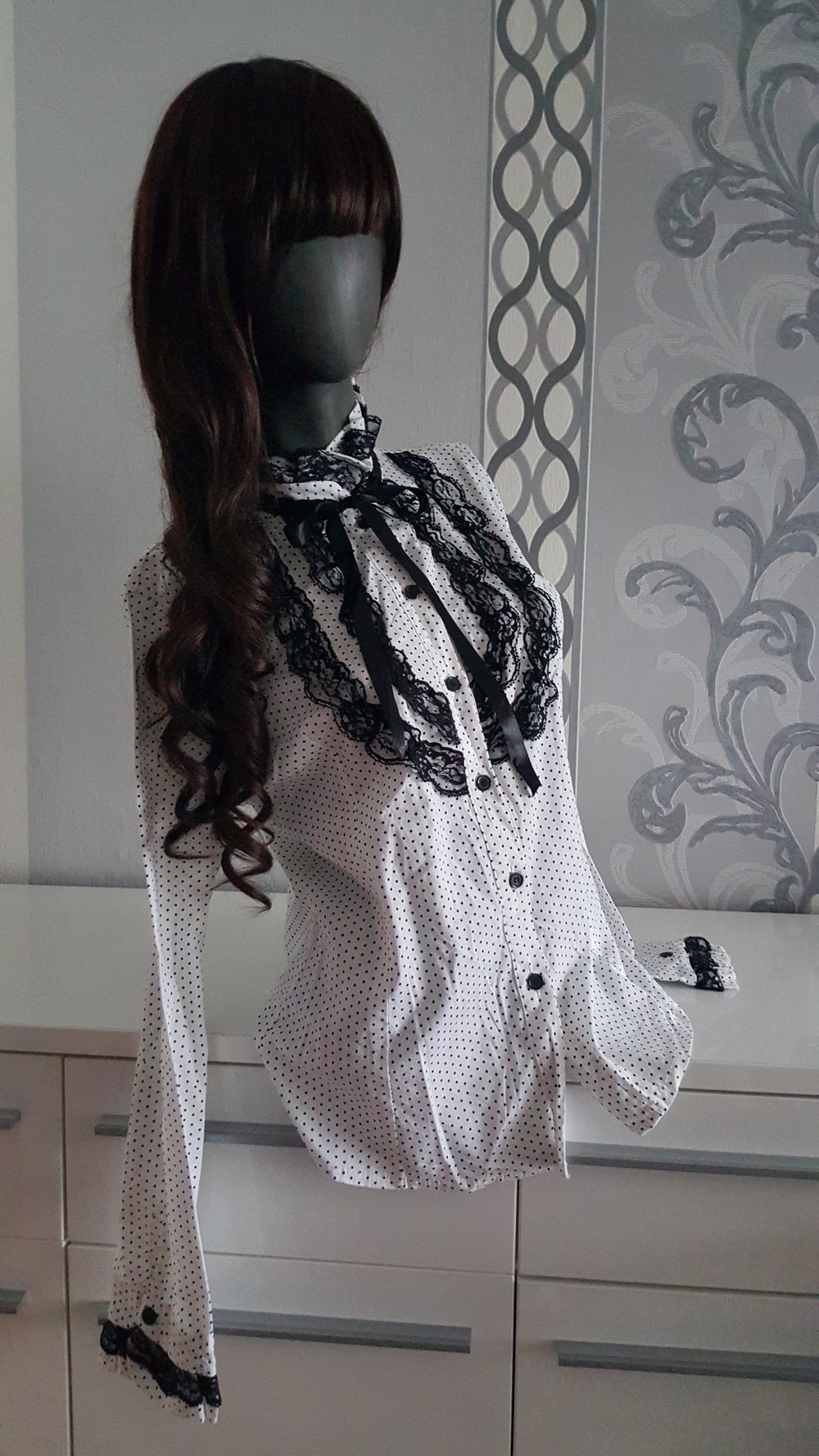 Viktoriansche Bluse mir Schleife Rüschen Polka Dots weiß schwarz L 40